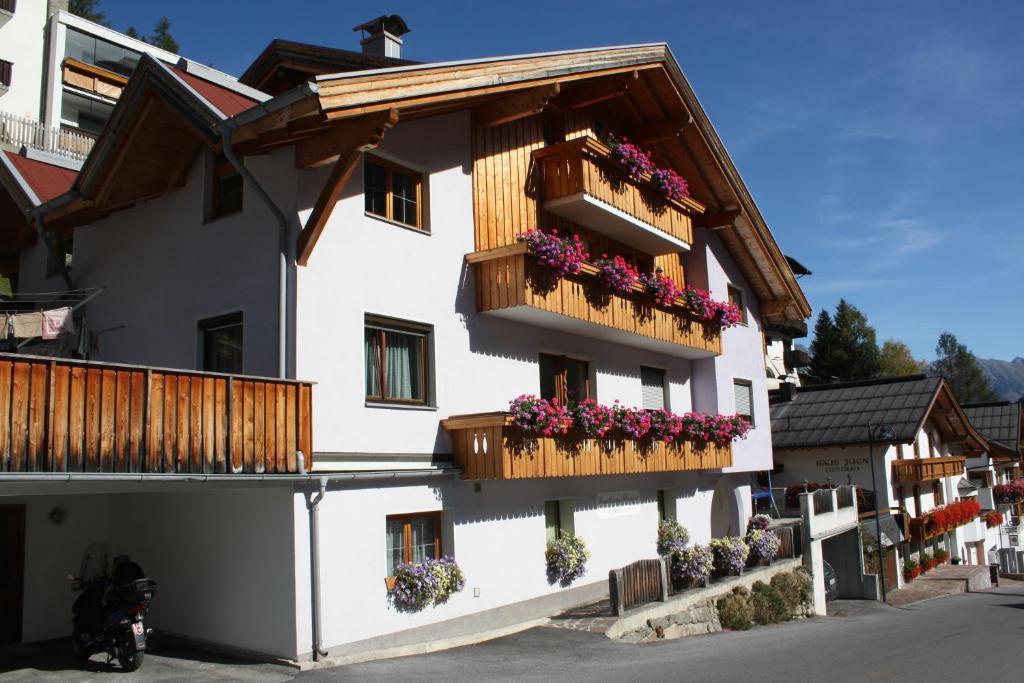 Landhaus Flunger Sankt Anton am Arlberg Exterior foto